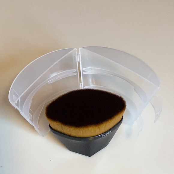 Daubigny Makeup Brush NIB - Picture 6 of 9